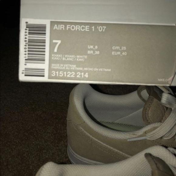 Air Force 1’s - Picture 2 of 4